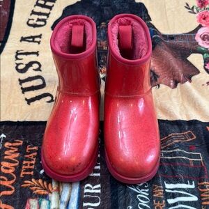 UGG Classic Clear Mini Boot (Waterproof) - Red